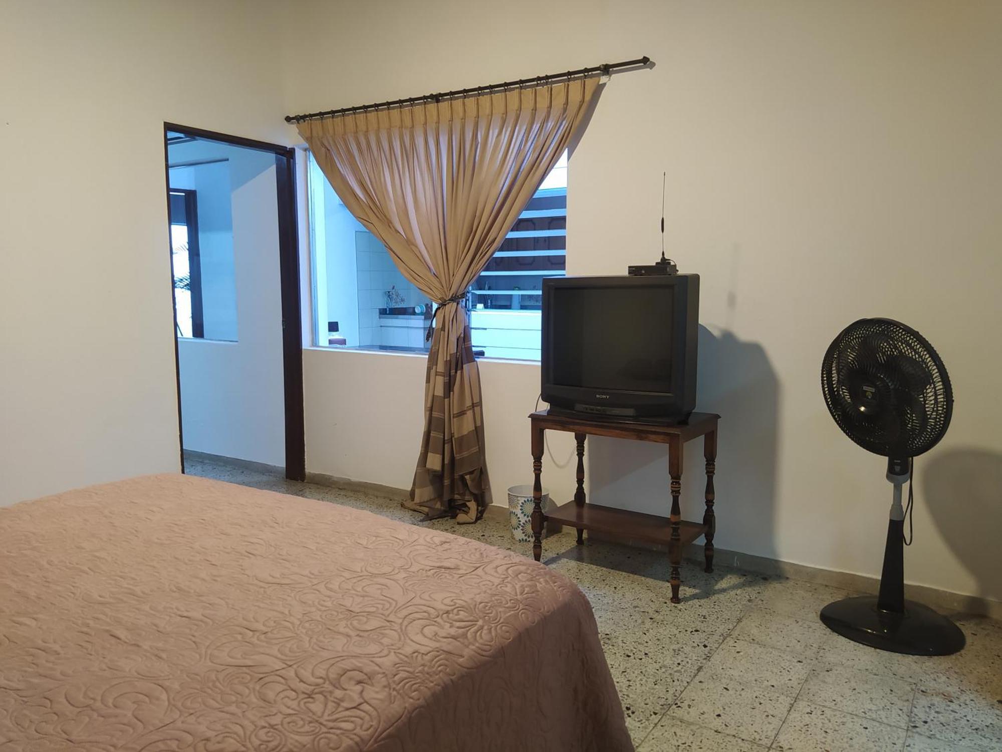 The Flora House - Espacio Seguro, Amplio Y Acogedor Homestay Medellin